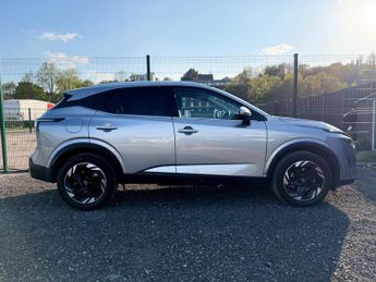 Nissan Qashqai 1.3 DIG-T MHEV N-Connecta XTRON Euro 6 (s/s) 5dr
