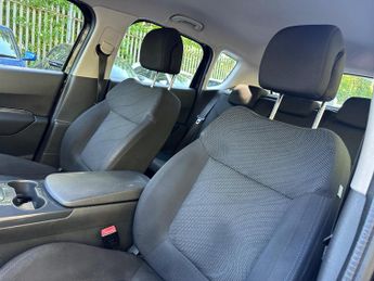 Peugeot 3008 1.6 HDi Active EGC Euro 5 5dr