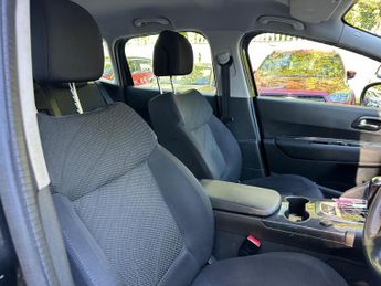Peugeot 3008 1.6 HDi Active EGC Euro 5 5dr
