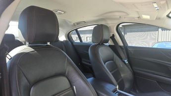 Jaguar XE 2.0d Prestige Auto Euro 6 (s/s) 4dr