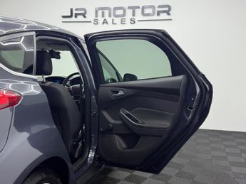 Ford Focus 1.6 TDCi Zetec Euro 5 (s/s) 5dr