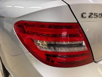 Mercedes-Benz C Class 2.1 C250 CDI BlueEfficiency AMG Sport G-Tronic+ Euro 5 (s/s) 2dr
