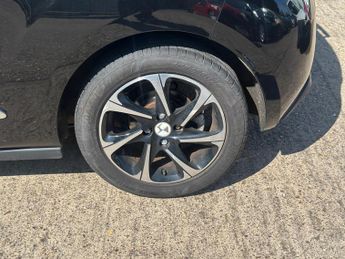 DS AUTOMOBILES DS 3 1.2 PureTech Elegance Euro 6 (s/s) 3dr