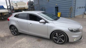 Volvo V40 2.0 D2 R-Design Lux Auto Euro 6 (s/s) 5dr