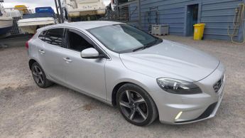 Volvo V40 2.0 D2 R-Design Lux Auto Euro 6 (s/s) 5dr