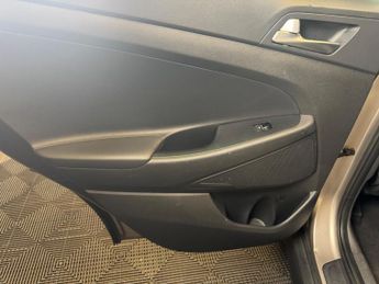 Hyundai TUCSON 1.6 T-GDi SE Nav DCT Euro 6 (s/s) 5dr