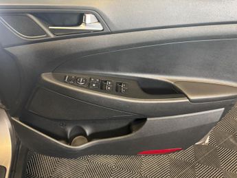 Hyundai TUCSON 1.6 T-GDi SE Nav DCT Euro 6 (s/s) 5dr