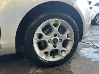 Ford Fiesta 1.4 Zetec 5dr