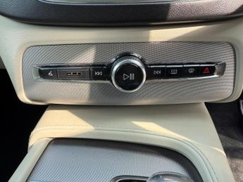 Volvo XC90 2.0h T8 Twin Engine 9.2kWh Inscription Auto 4WD Euro 6 (s/s) 5dr