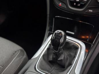 Vauxhall Insignia 2.0 CDTi ecoFLEX SRi Euro 5 (s/s) 5dr