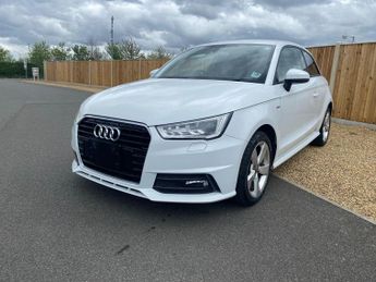 Audi A1 1.0 TFSI S line Hatchback 3dr Petrol S Tronic Euro 6 (s/s) (Nav)