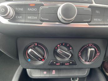 Audi A1 1.0 TFSI S line Hatchback 3dr Petrol S Tronic Euro 6 (s/s) (Nav)
