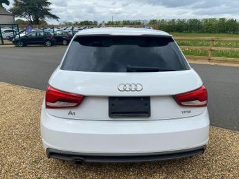 Audi A1 1.0 TFSI S line Hatchback 3dr Petrol S Tronic Euro 6 (s/s) (Nav)
