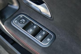 Mercedes-Benz A Class 2.0 A180d AMG Line 8G-DCT Euro 6 (s/s) 4dr