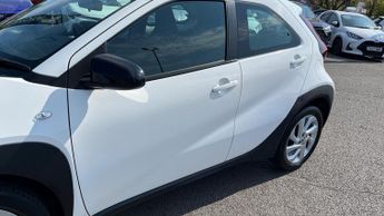 Toyota Aygo X 1.0 VVT-i Pure x-shift Euro 6 (s/s) 5dr