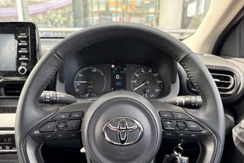 Toyota Yaris 1.5 VVT-h Icon E-CVT Euro 6 (s/s) 5dr