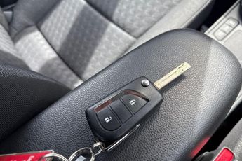 Toyota Yaris 1.5 VVT-h Icon E-CVT Euro 6 (s/s) 5dr