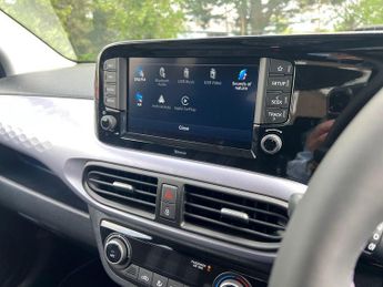 Hyundai i10 1.2 Premium Hatchback 5dr Petrol Auto Euro 6 (s/s) (79 ps)