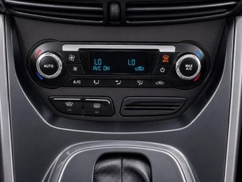 Ford Kuga 2.0 TDCi Titanium Powershift AWD Euro 5