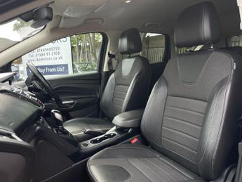 Ford Kuga 2.0 TDCi Titanium Powershift AWD Euro 5