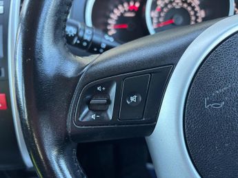 Kia Venga 1.4 EcoDynamics 2 Euro 5 (s/s) 5dr