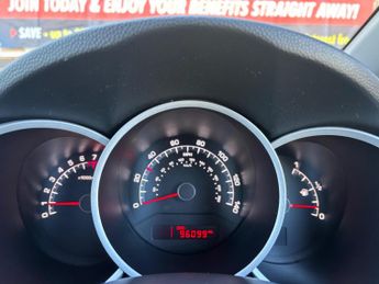 Kia Venga 1.4 EcoDynamics 2 Euro 5 (s/s) 5dr