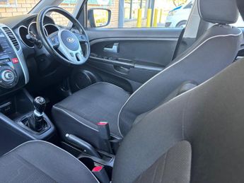 Kia Venga 1.4 EcoDynamics 2 Euro 5 (s/s) 5dr