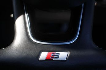 Audi A3 2.0 TFSI Black Edition S Tronic quattro Euro 6 (s/s) 4dr