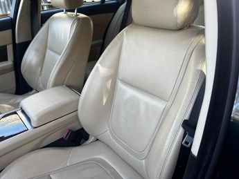 Jaguar XF 2.2d Luxury Saloon 4dr Diesel Auto Euro 5 (s/s) (163 ps)