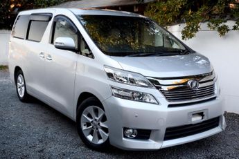 Toyota Vellfire 3.5 V L -Leather-Sunroof-High Spe