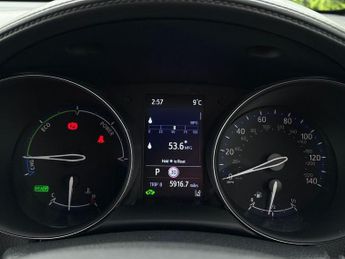 Toyota C-HR 1.8 VVT-h GPF Design SUV 5dr Petrol Hybrid CVT Euro 6 (s/s) (122
