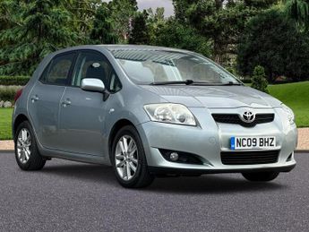 Toyota Auris 1.33 VVT-i TR (s/s) 5dr
