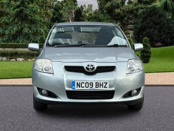 Toyota Auris 1.33 VVT-i TR (s/s) 5dr