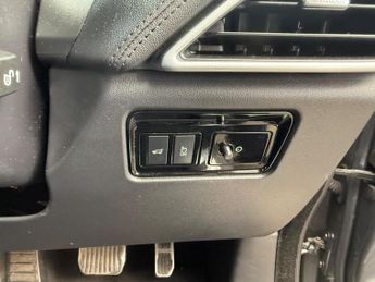 Jaguar F-PACE 2.0 D180 Portfolio Auto AWD Euro 6 (s/s) 5dr