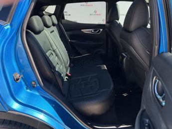 Nissan Qashqai 1.6 dCi Tekna+ XTRON Euro 6 (s/s) 5dr