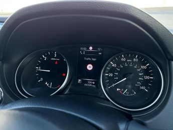 Nissan Qashqai 1.6 dCi Tekna+ XTRON Euro 6 (s/s) 5dr