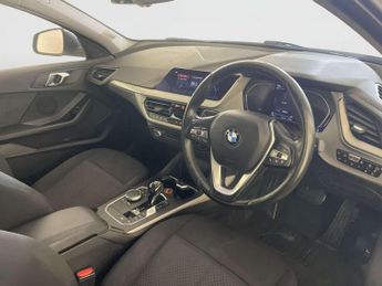 BMW 1 Series 1.5 118i SE Hatchback 5dr Petrol DCT Euro 6 (s/s) (140 ps)
