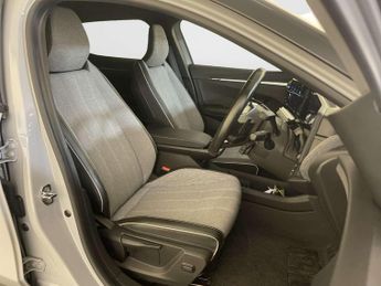 Renault Megane E-Tech 60kWh launch edition Hatchback 5dr Electric Auto (220 ps)