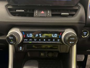 Toyota RAV4 2.5 VVT-h GPF Design SUV 5dr Petrol Hybrid CVT Euro 6 (s/s) (218