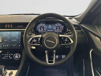 Jaguar F-PACE 2.0 D200 MHEV R-Dynamic SE Black SUV 5dr Diesel Auto AWD Euro 6 