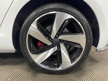 Volkswagen Golf 2.0 TSI GTI DSG Euro 6 (s/s) 5dr