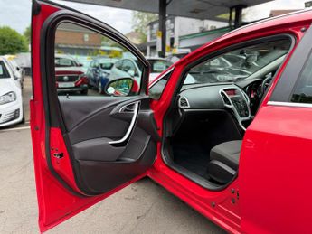Vauxhall Astra 2.0 CDTi SRi Sports Tourer Auto Euro 5 5dr
