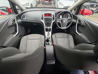 Vauxhall Astra 2.0 CDTi SRi Sports Tourer Auto Euro 5 5dr