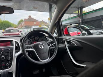 Vauxhall Astra 2.0 CDTi SRi Sports Tourer Auto Euro 5 5dr