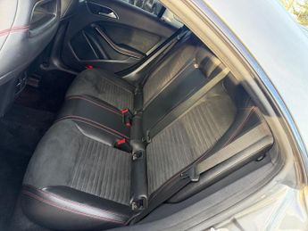 Mercedes-Benz CLA 2.1 CLA220 CDI AMG Sport Coupe 7G-DCT Euro 6 (s/s) 4dr