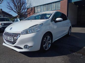 Peugeot 208 1.2 VTi Allure Euro 5 3dr