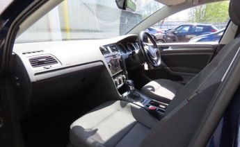 Volkswagen e-Golf 35.8kWh e-Golf Auto 5dr