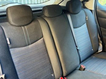 Nissan Leaf 40kWh Acenta Auto 5dr