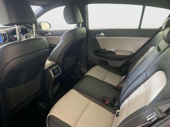 Kia Sportage 1.6 CRDi MHEV GT-Line SUV 5dr Diesel Hybrid Manual Euro 6 (s/s) 