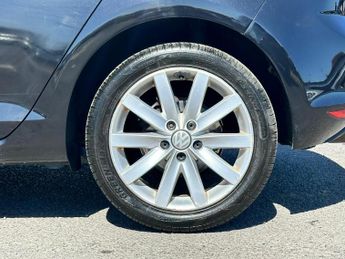 Volkswagen Golf 1.6 TDI BlueMotion Tech Match DSG Euro 5 (s/s) 5dr